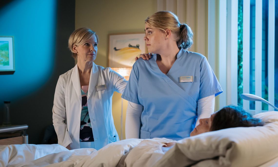 In aller Freundschaft (S27/F41) im TV Programm: 26.03. - 01:00 - Das Erste