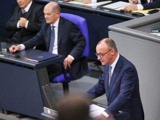 Kanzler und Herausforderer - Scholz und Merz im Wahlkampf