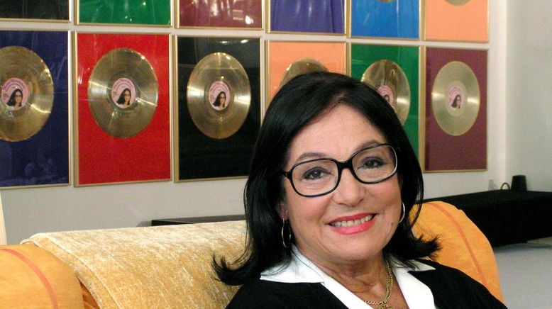 Nana Mouskouri