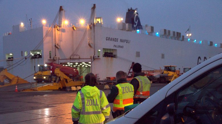 Einsatz Hamburg Hafen - Im Visier des Zolls