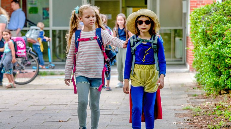 Oskar, das Schlitzohr und Fanny Supergirl