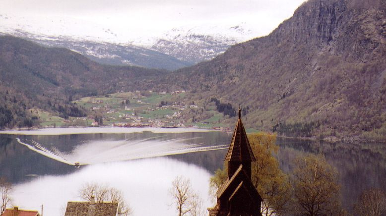 Die Stabkirche des Urnes (Norwegen) - Das Holz vom Baume Yggdrasil