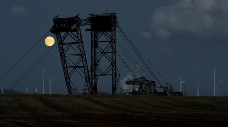 Eher fliegen hier UFOs