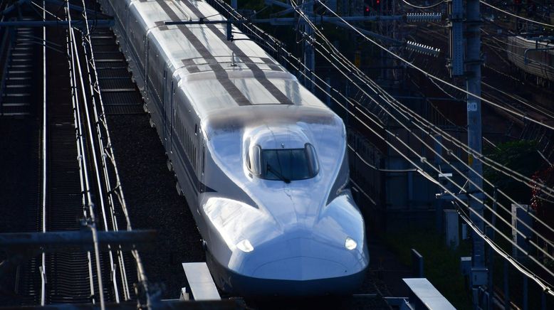 Hakata Station - Highspeed, Luxus, Höflichkeit