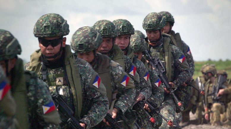 In China's Shadow - The Philippines at the Heart of a Global Conflict