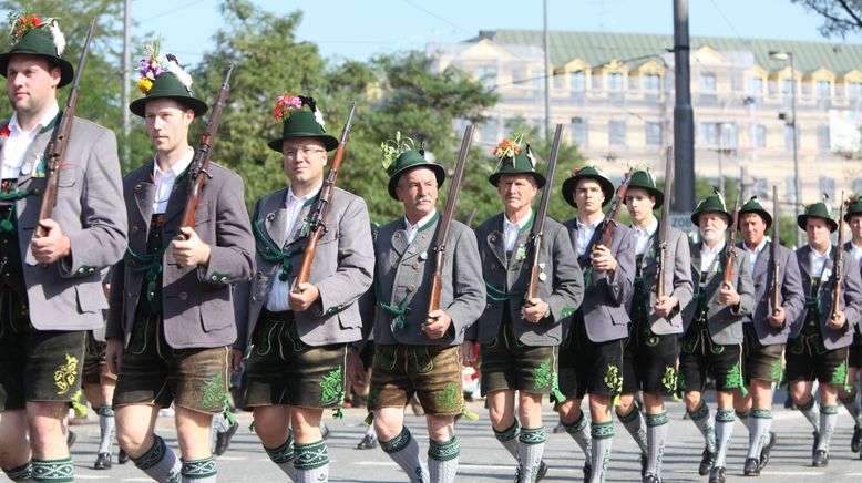 Oktoberfest Trachten- und Schützenzug 2024