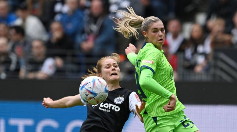 Fußball: Frauen-Bundesliga Eintracht Frankfurt - VfL Wolfsburg 4. Spieltag