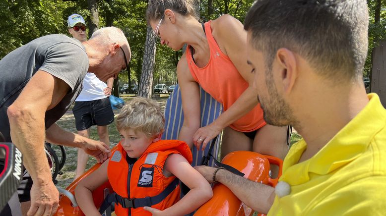 Urlaubs-Lust oder Barriere-Frust? fragt Tan Caglar