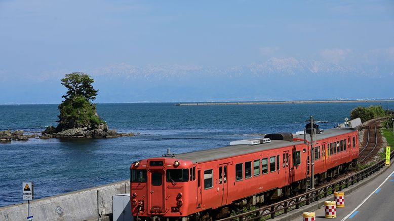 Zwischen Schluchten und Meer - Die Bahnen Toyamas