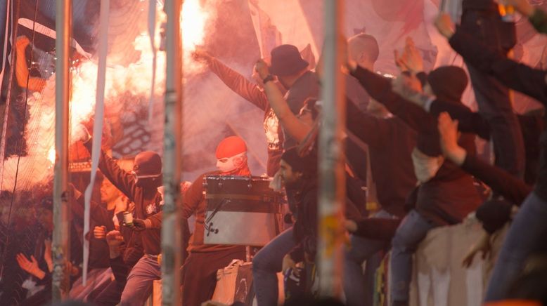 Inside Fankurve - Fans, Ultras, Hooligans