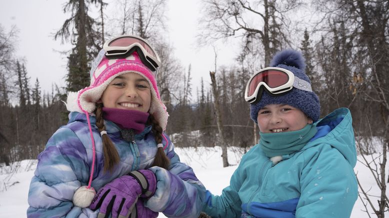 Überleben im eisigen Alaska: Chloe und Eiley