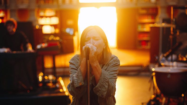 Beth Gibbons zu Gast bei Passengers