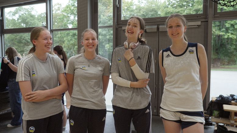 Dunking Girls