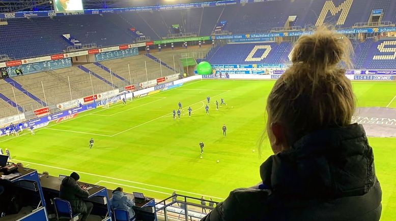 Auch mein Fußball! Frauen im Stadion