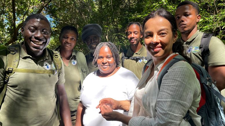 Wilde Karibik mit Liz Bonnin