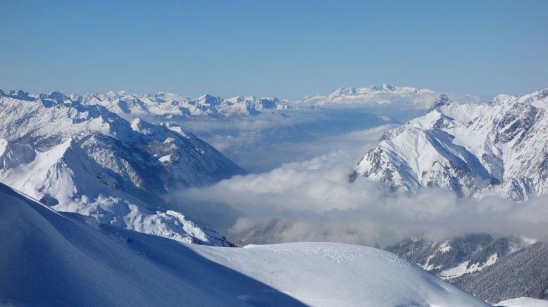 Winteridylle in Vorarlberg: Auf Skiern über Berg und Tal