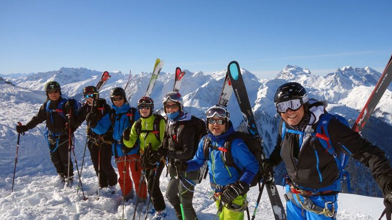 Winteridylle in Vorarlberg: Auf Skiern über Berg und Tal