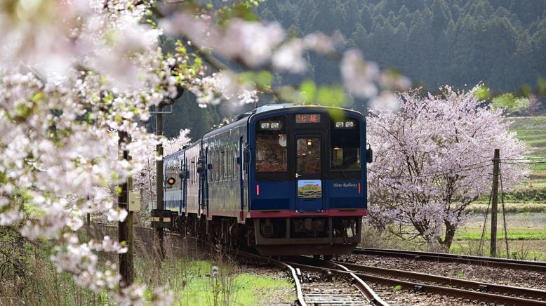 Mit dem Zug entlang der Westküste Japans