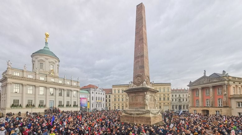 Wahlkreis Potsdam: Polit-Promis und Proteste