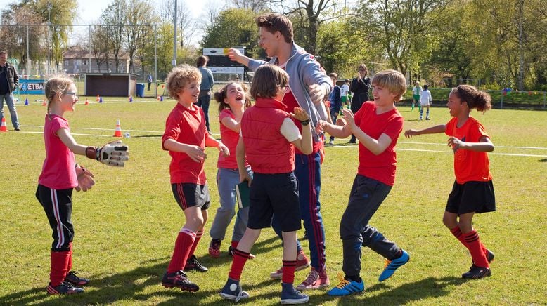 Mister Twister: Eine Klasse im Fußballfieber